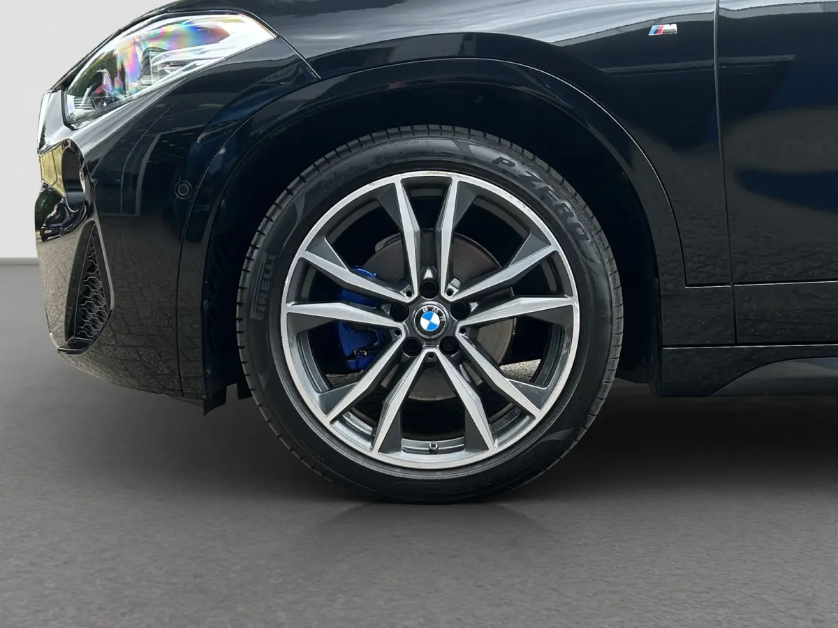 sDrive18i M-Sport | Pano | HUD | Trekhaak | Cruise Control | Achteruitrijcamera | Elektrisch bedienbare achterklep | Elektrisch bedienbare achterklep met sensorsturing