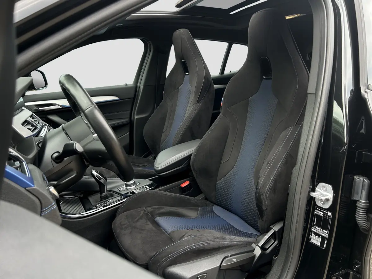 sDrive18i M-Sport | Pano | HUD | Trekhaak | Cruise Control | Achteruitrijcamera | Elektrisch bedienbare achterklep | Elektrisch bedienbare achterklep met sensorsturing