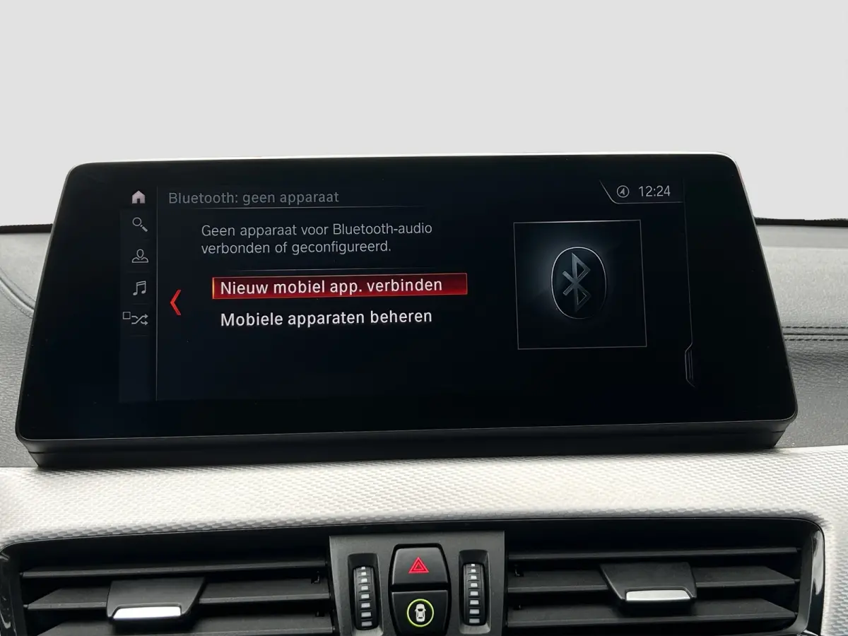 sDrive18i M-Sport | Pano | HUD | Trekhaak | Cruise Control | Achteruitrijcamera | Elektrisch bedienbare achterklep | Elektrisch bedienbare achterklep met sensorsturing