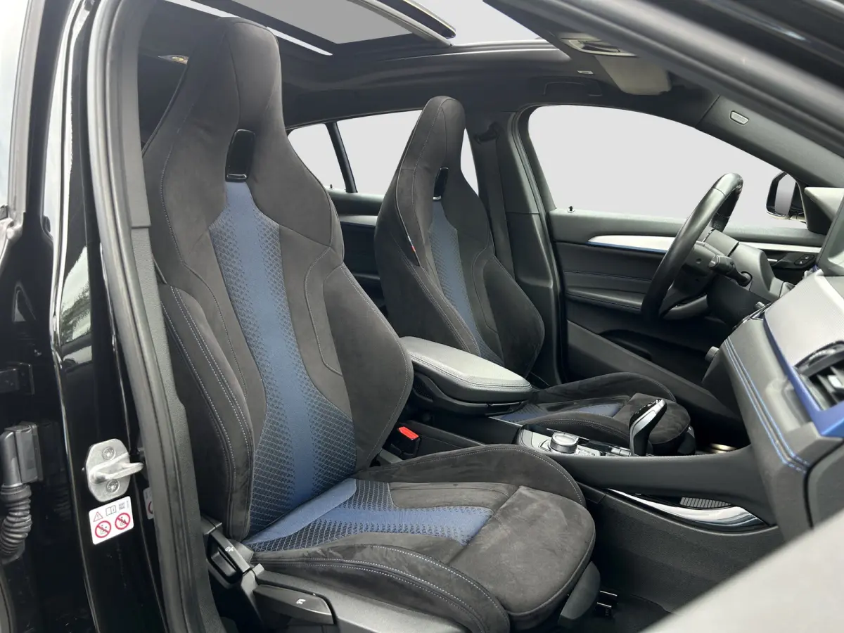 sDrive18i M-Sport | Pano | HUD | Trekhaak | Cruise Control | Achteruitrijcamera | Elektrisch bedienbare achterklep | Elektrisch bedienbare achterklep met sensorsturing