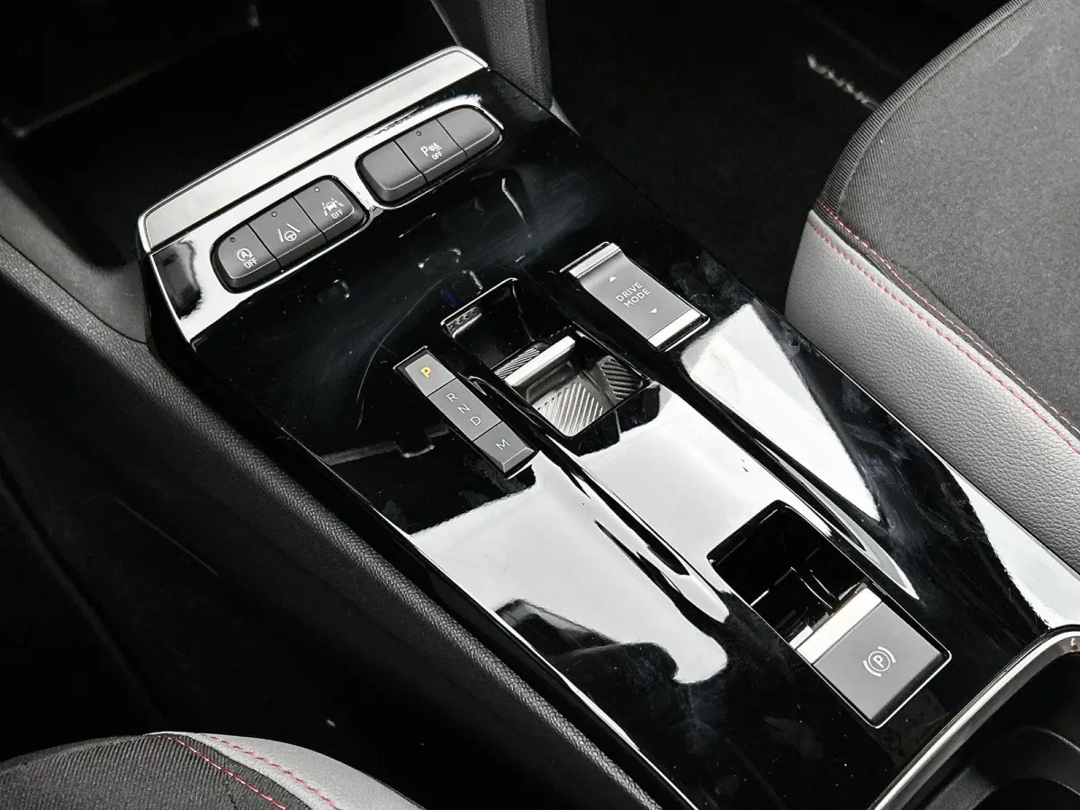 1.2 Turbo GS Line | TREKHAAK | Keyless | Dodehoekdetectie | Adaptieve Cruise Control | Achteruitrijcamera | Stoel-stuur Verwarming | VOL!!