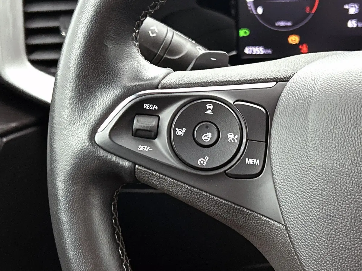1.2 Turbo GS Line | TREKHAAK | Keyless | Dodehoekdetectie | Adaptieve Cruise Control | Achteruitrijcamera | Stoel-stuur Verwarming | VOL!!