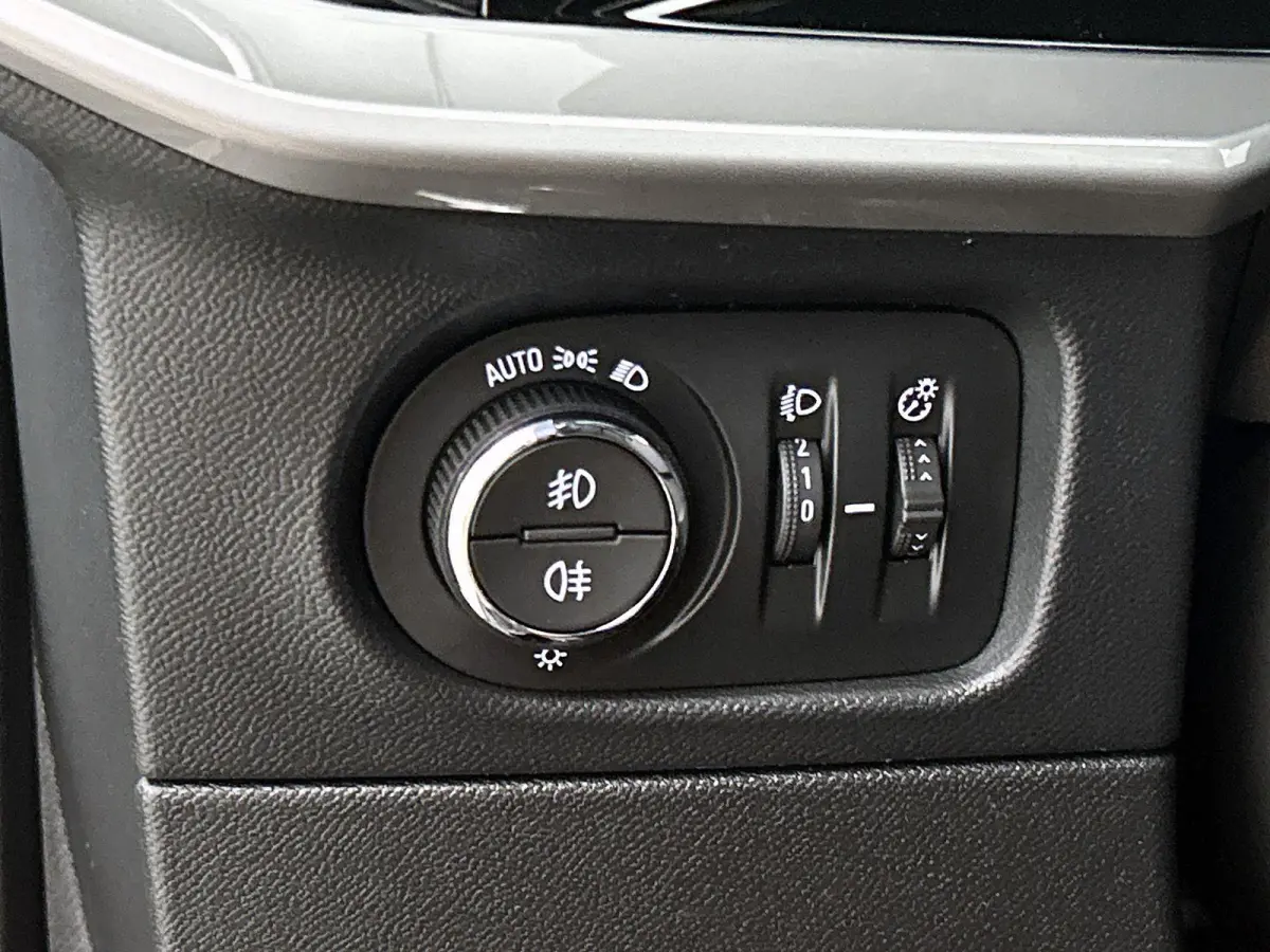 1.2 Turbo GS Line | TREKHAAK | Keyless | Dodehoekdetectie | Adaptieve Cruise Control | Achteruitrijcamera | Stoel-stuur Verwarming | VOL!!