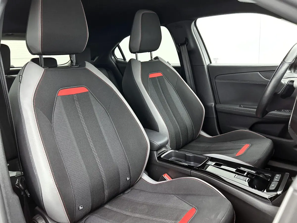 1.2 Turbo GS Line | TREKHAAK | Keyless | Dodehoekdetectie | Adaptieve Cruise Control | Achteruitrijcamera | Stoel-stuur Verwarming | VOL!!