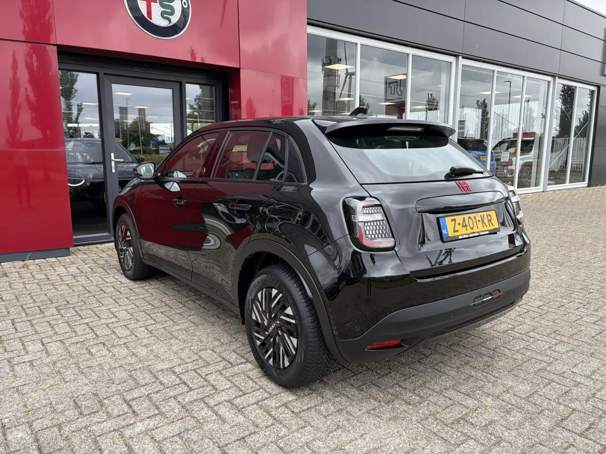 RED 54 kWh | Apple/Android CarPlay | Parkeersensoren