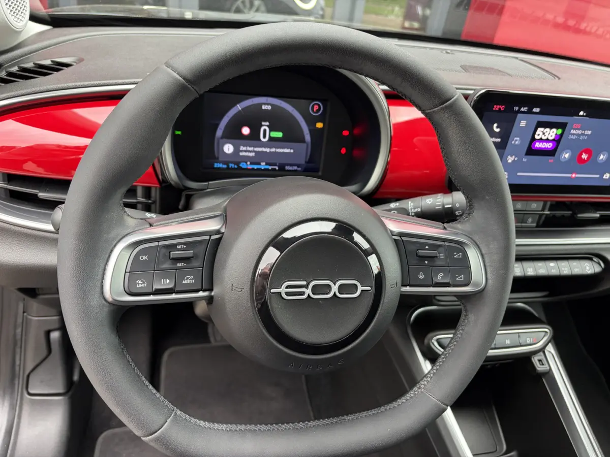 RED 54 kWh | Apple/Android CarPlay | Parkeersensoren
