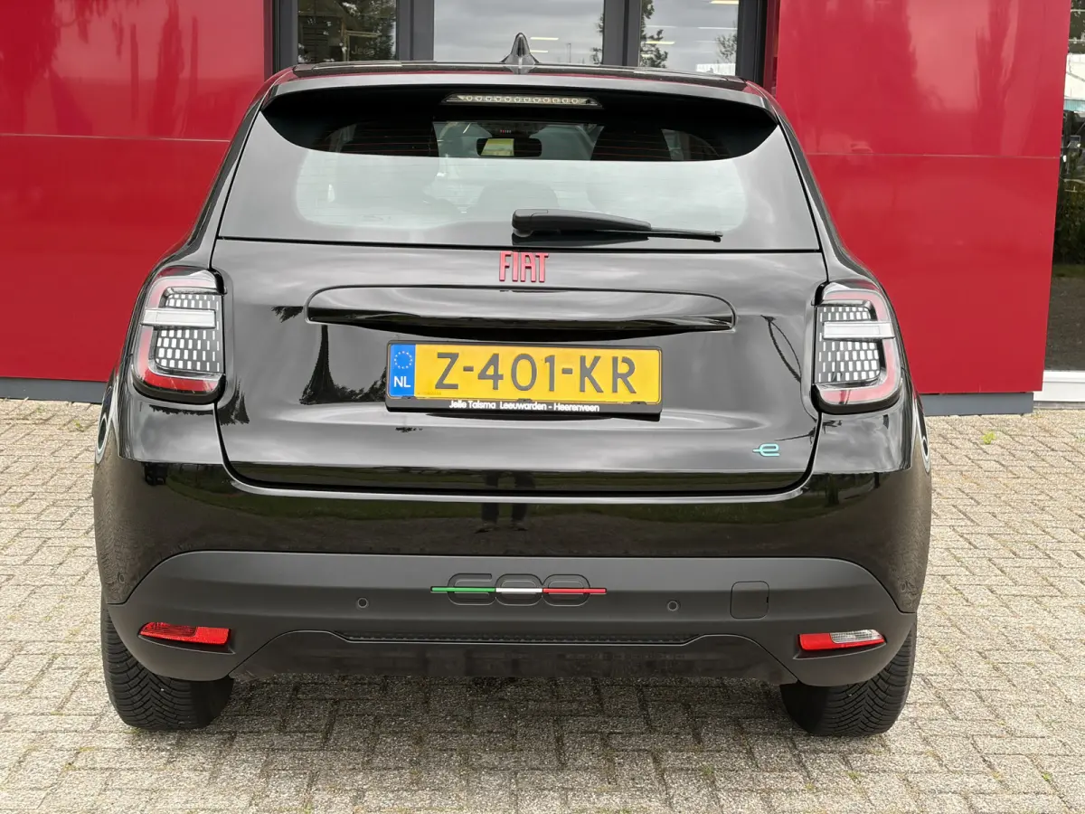 RED 54 kWh | Apple/Android CarPlay | Parkeersensoren