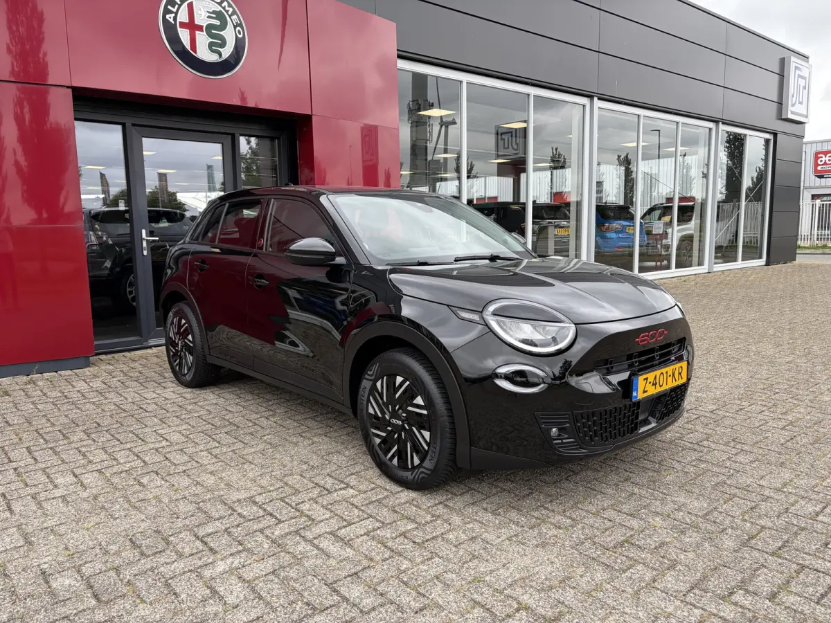RED 54 kWh | Apple/Android CarPlay | Parkeersensoren