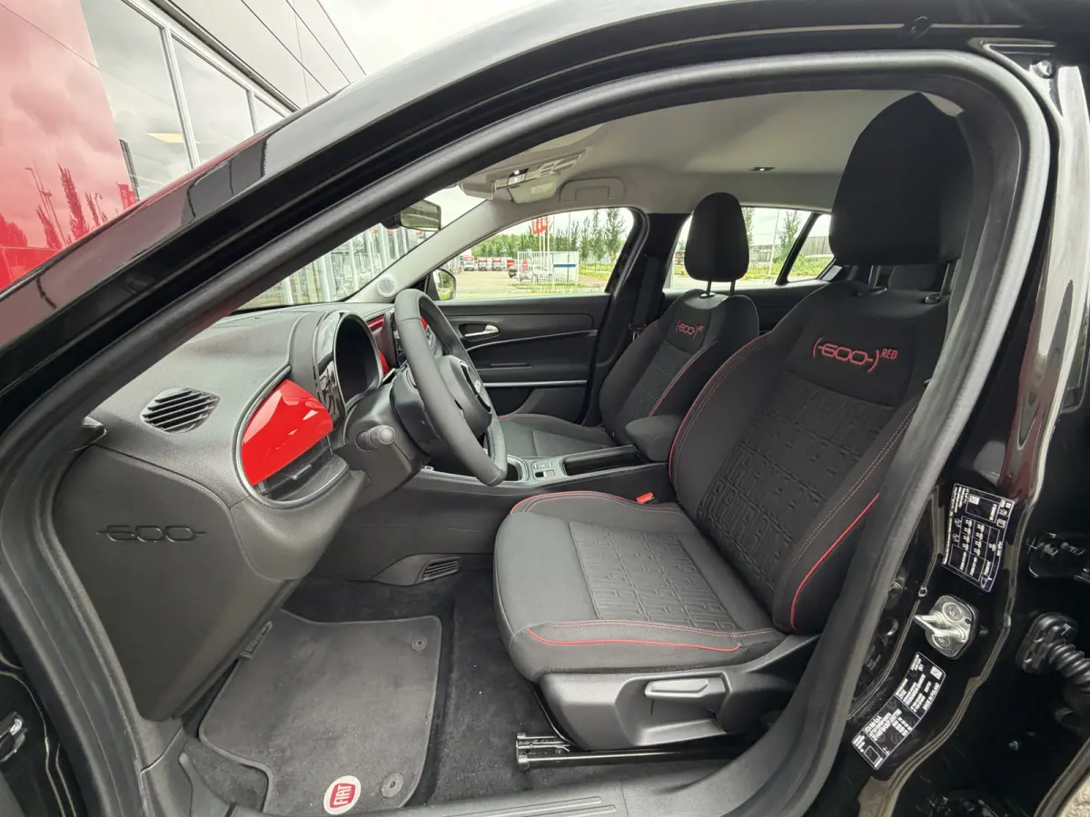 RED 54 kWh | Apple/Android CarPlay | Parkeersensoren