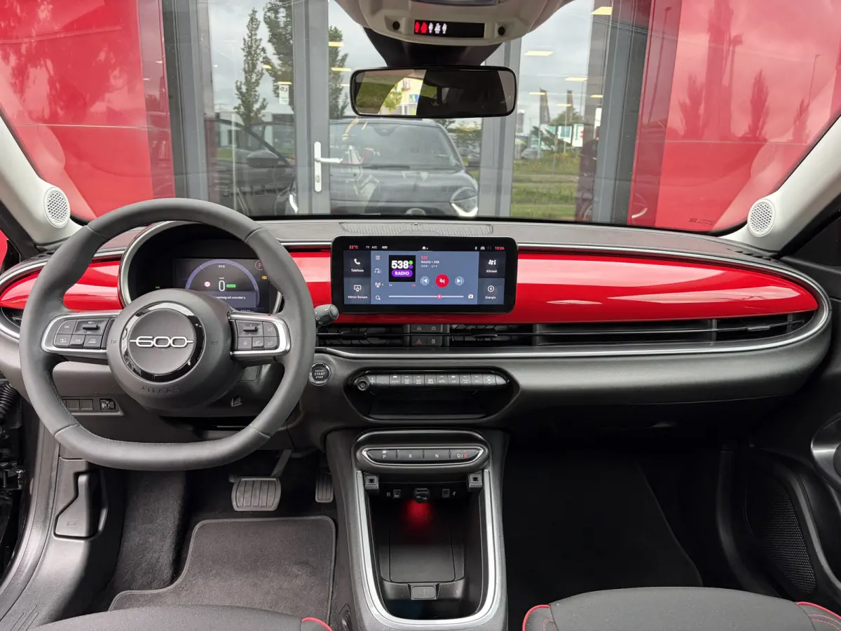 RED 54 kWh | Apple/Android CarPlay | Parkeersensoren