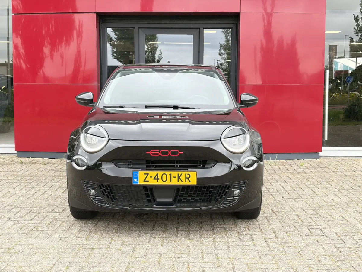 RED 54 kWh | Apple/Android CarPlay | Parkeersensoren