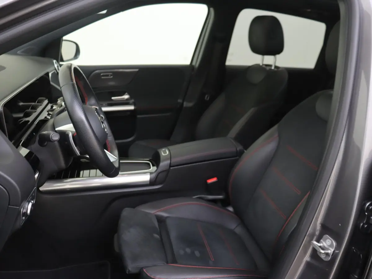 250 e Star Edition AMG Line /Panoramadak /Nightpakket /18 Inch