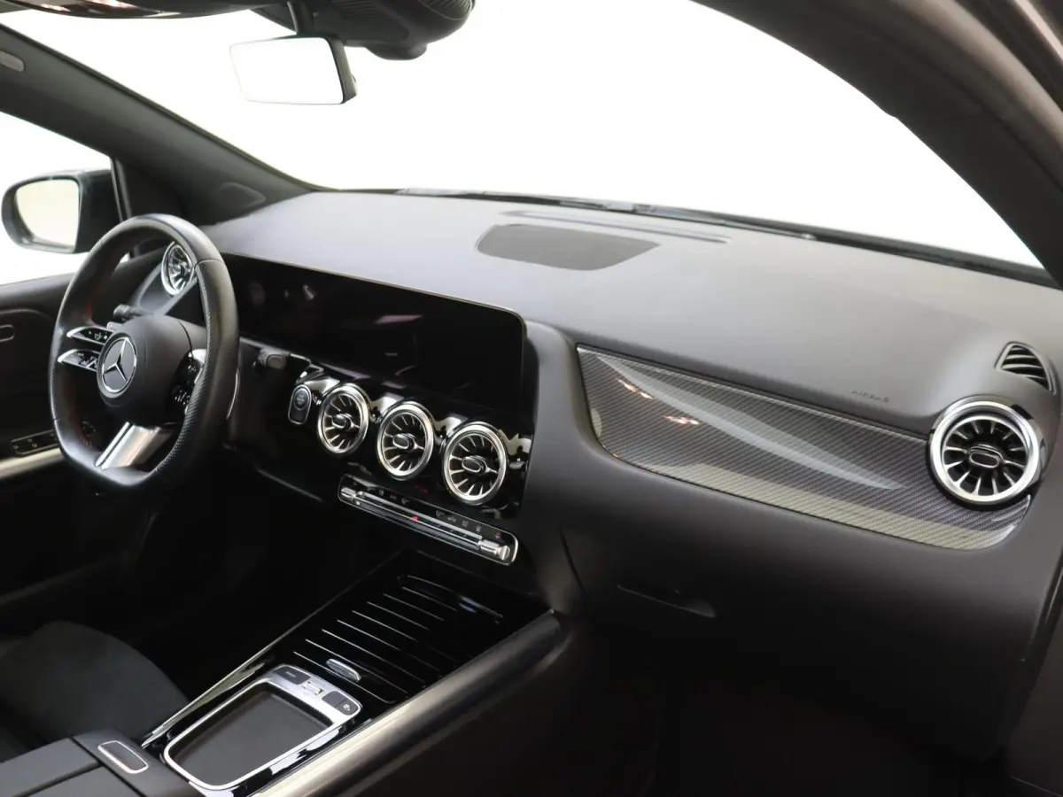 250 e Star Edition AMG Line /Panoramadak /Nightpakket /18 Inch