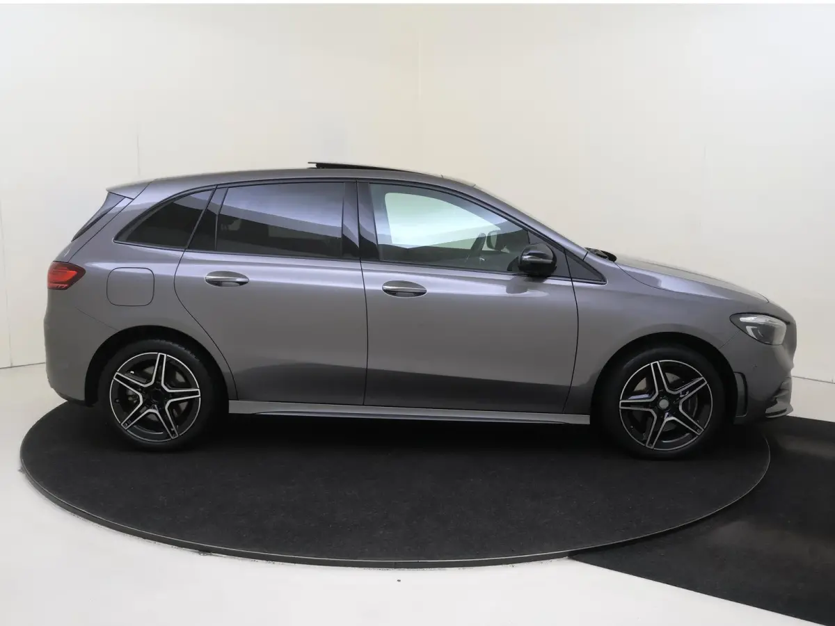 250 e Star Edition AMG Line /Panoramadak /Nightpakket /18 Inch