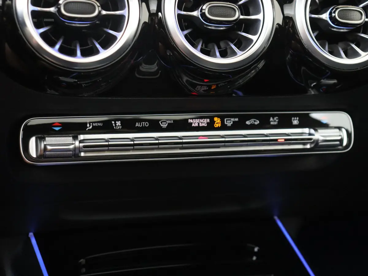 250 e Star Edition AMG Line /Panoramadak /Nightpakket /18 Inch