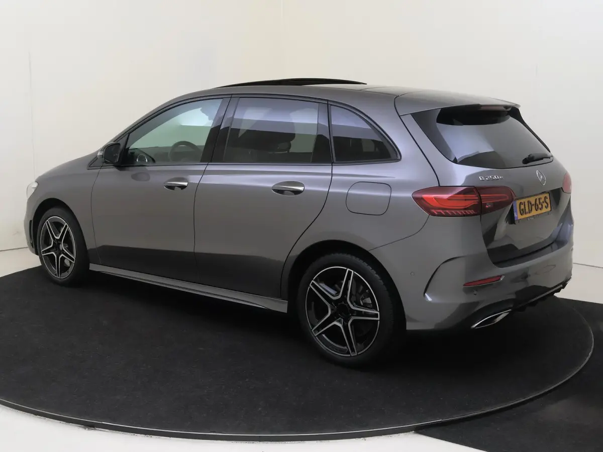 250 e Star Edition AMG Line /Panoramadak /Nightpakket /18 Inch