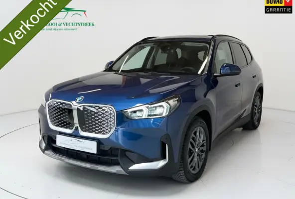 XDrive30 67 kWh - Panorama - Trekhaak - HarmanKardon - Leder