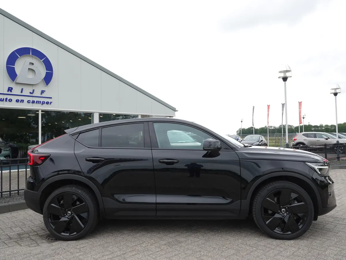 Twin Motor Ultra Black Edition 82 kWh SOH 96,9% | PANO | HK-AUDIO | 360° CAM