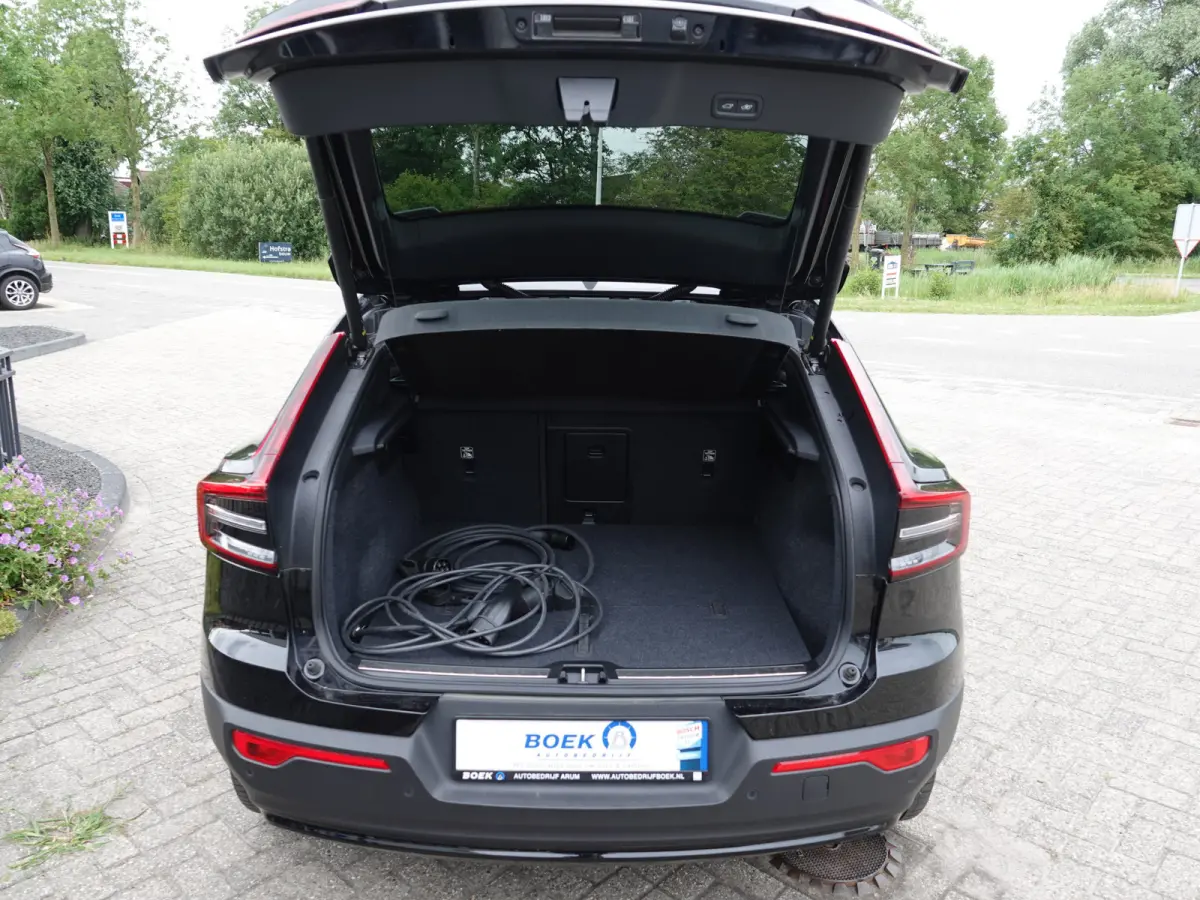 Twin Motor Ultra Black Edition 82 kWh SOH 96,9% | PANO | HK-AUDIO | 360° CAM