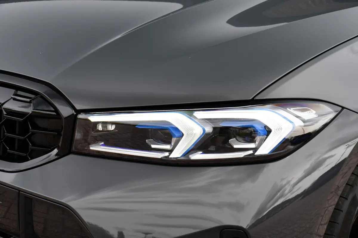 320i M-Sport LCI-2 Dravit Pano ACC 360 HUD 19inch El-klep