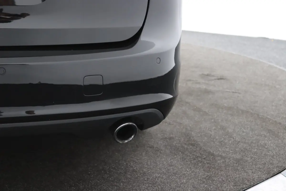 T5 90th Anniversary Edition | Stoelverwarming | BLIS | Adaptieve Cruise control | Camera | Parkeersensoren voor en achter | Leder | Carplay |