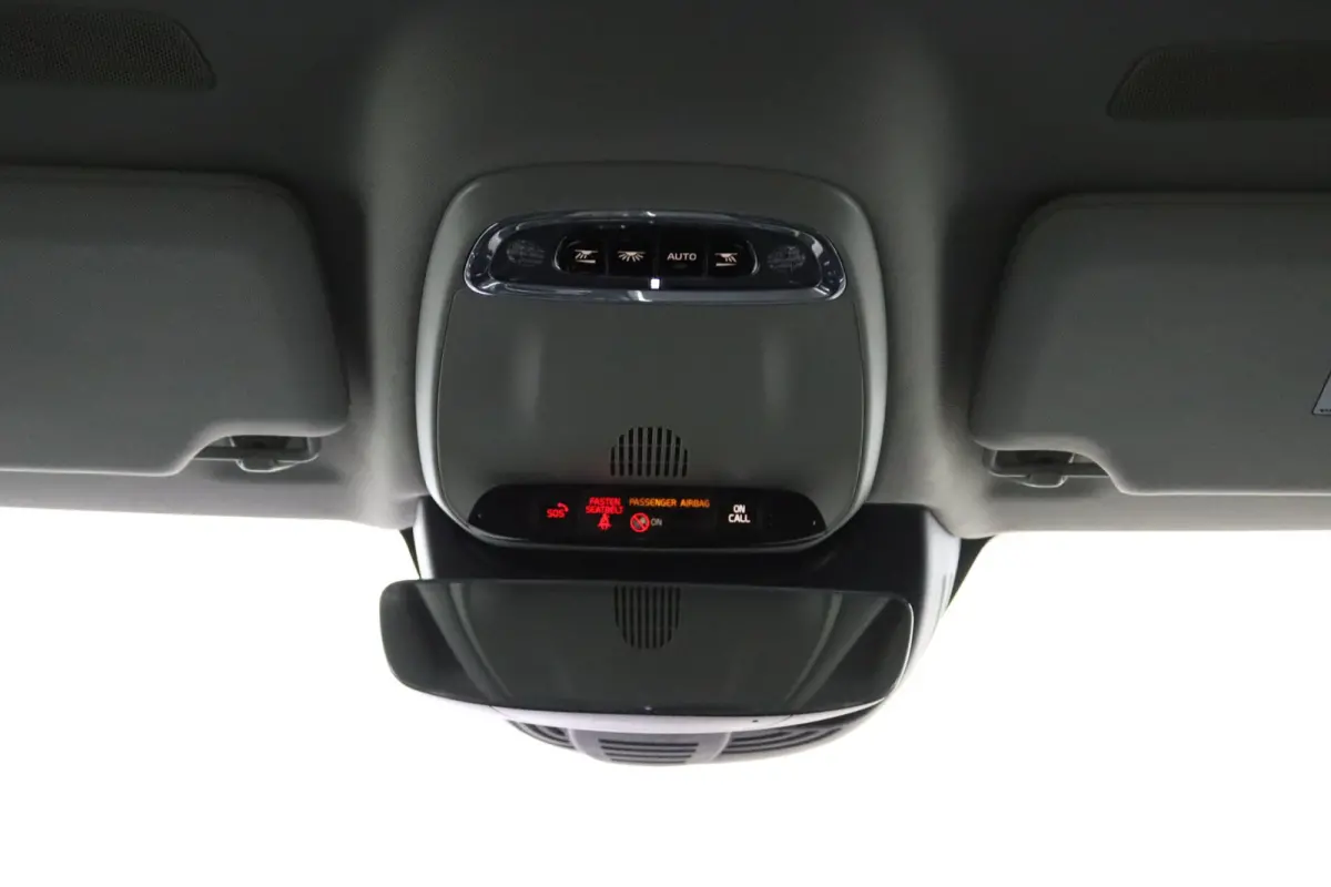 T5 90th Anniversary Edition | Stoelverwarming | BLIS | Adaptieve Cruise control | Camera | Parkeersensoren voor en achter | Leder | Carplay |