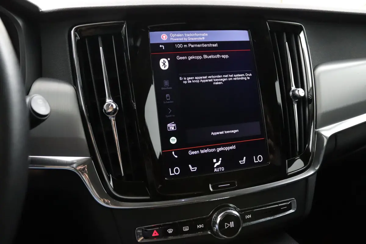 T5 90th Anniversary Edition | Stoelverwarming | BLIS | Adaptieve Cruise control | Camera | Parkeersensoren voor en achter | Leder | Carplay |