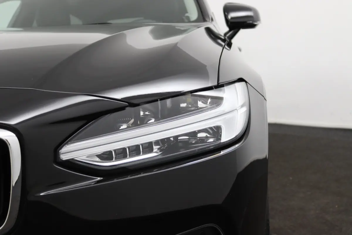 T5 90th Anniversary Edition | Stoelverwarming | BLIS | Adaptieve Cruise control | Camera | Parkeersensoren voor en achter | Leder | Carplay |
