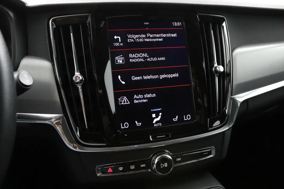 T5 90th Anniversary Edition | Stoelverwarming | BLIS | Adaptieve Cruise control | Camera | Parkeersensoren voor en achter | Leder | Carplay |