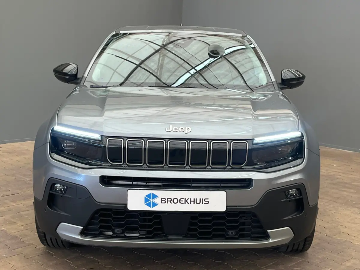 Summit 54kWh Full 156pk 18"Lichtmetaal | Adaptive Cruise | Climate Controle | Keyless Start | Carplay | LED | Digitaal Dashboard | 11 kW lader | Achteruitrijcamera | Airco (automatisch)
