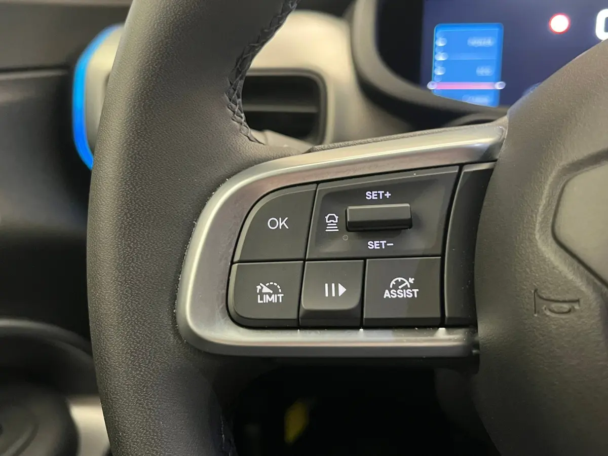 Summit 54kWh Full 156pk 18"Lichtmetaal | Adaptive Cruise | Climate Controle | Keyless Start | Carplay | LED | Digitaal Dashboard | 11 kW lader | Achteruitrijcamera | Airco (automatisch)