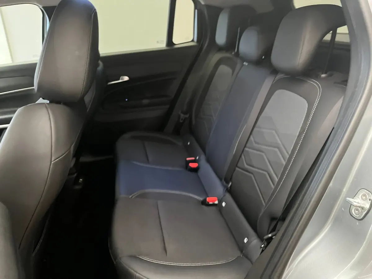 Summit 54kWh Full 156pk 18"Lichtmetaal | Adaptive Cruise | Climate Controle | Keyless Start | Carplay | LED | Digitaal Dashboard | 11 kW lader | Achteruitrijcamera | Airco (automatisch)