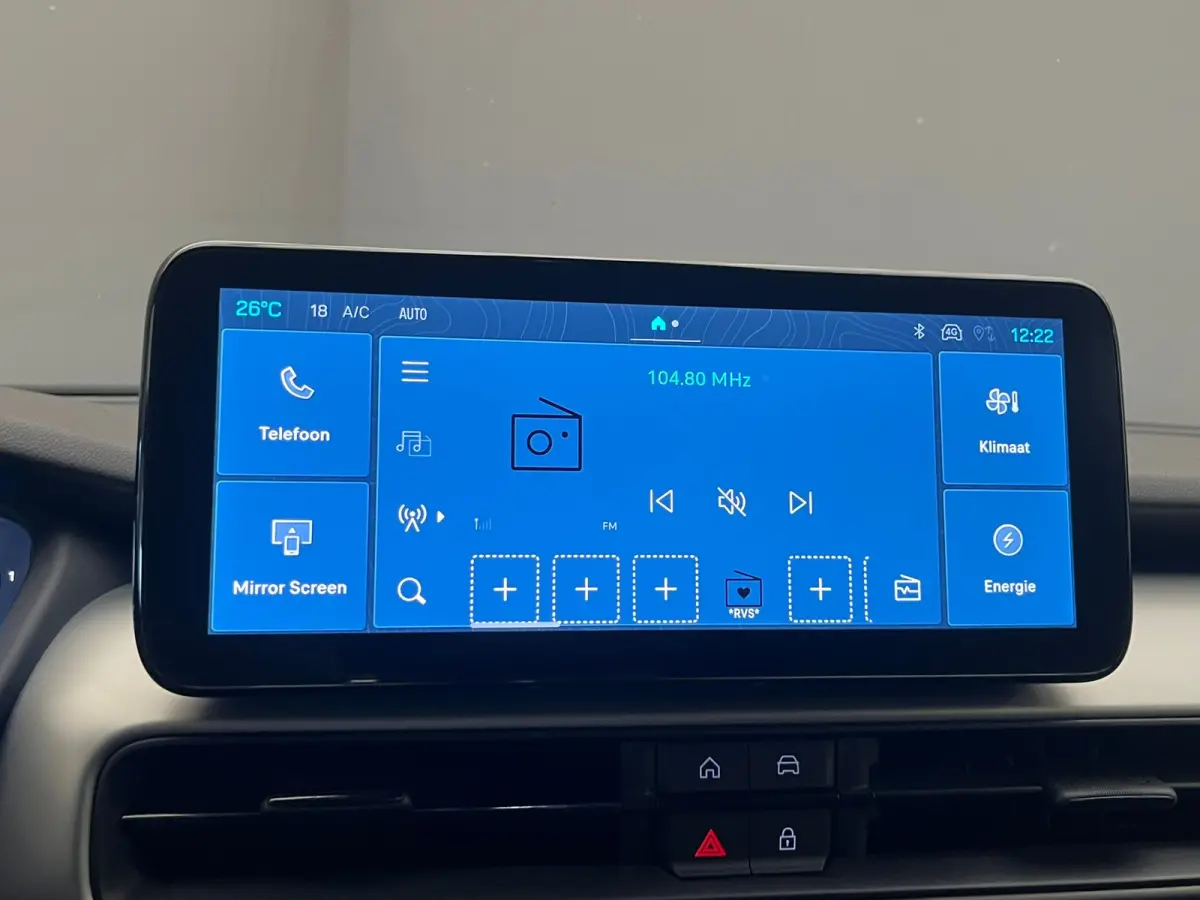 Summit 54kWh Full 156pk 18"Lichtmetaal | Adaptive Cruise | Climate Controle | Keyless Start | Carplay | LED | Digitaal Dashboard | 11 kW lader | Achteruitrijcamera | Airco (automatisch)