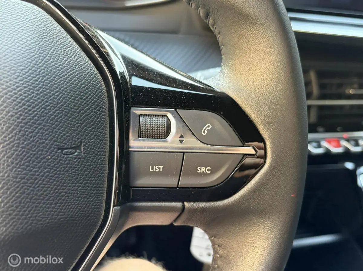 Allure Facelift!! Full map nav / carplay / camera 360 / 27.907 KM!!
