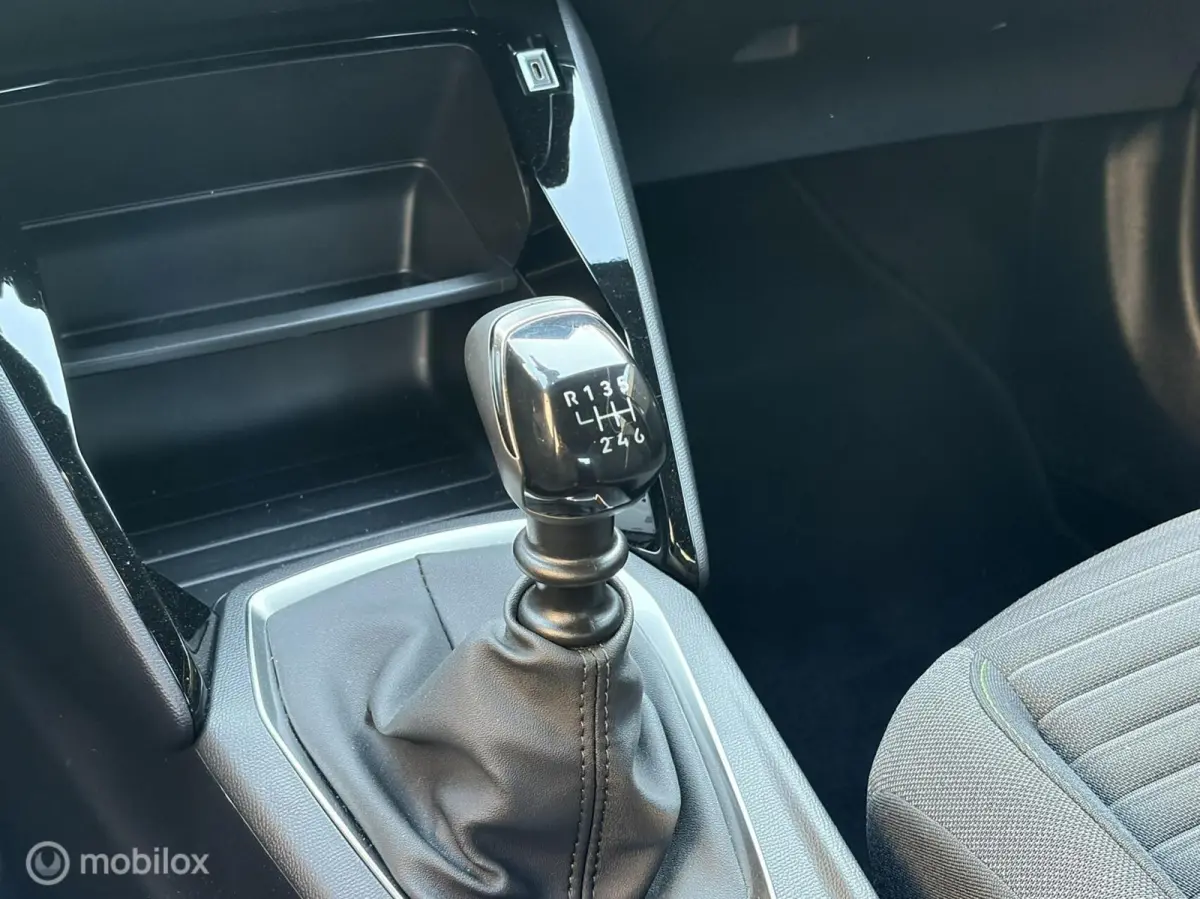 Allure Facelift!! Full map nav / carplay / camera 360 / 27.907 KM!!