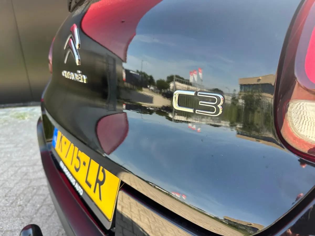 1.2 PureTech C-Series | Navigatie | Trekhaak | Carplay | Climate Control | Cruise Control | Getint Glas | L.M. velgen | | Achterbank in delen neerklapbaar | Airco (automatisch) | Apple Carpl