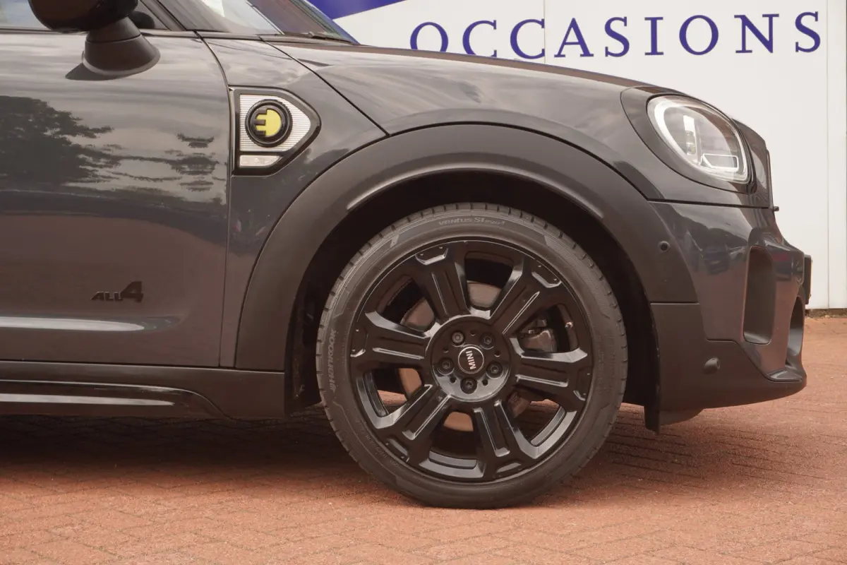 1.5 Cooper ALL4+Pano-dak+volleder+19"Lmv+Elek-Klep+Trim/Serious-Pakket+camera+navi+thunder-grey+Harman-Kardon