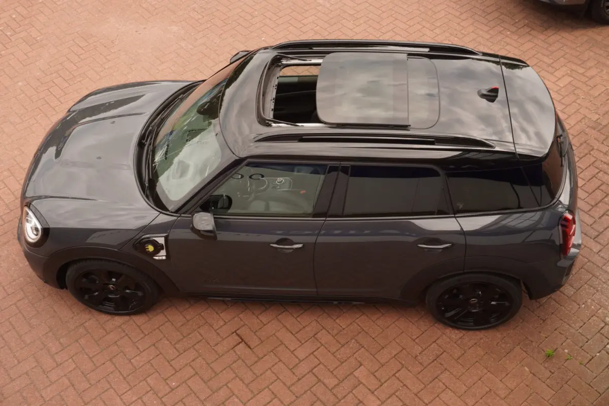 1.5 Cooper ALL4+Pano-dak+volleder+19"Lmv+Elek-Klep+Trim/Serious-Pakket+camera+navi+thunder-grey+Harman-Kardon