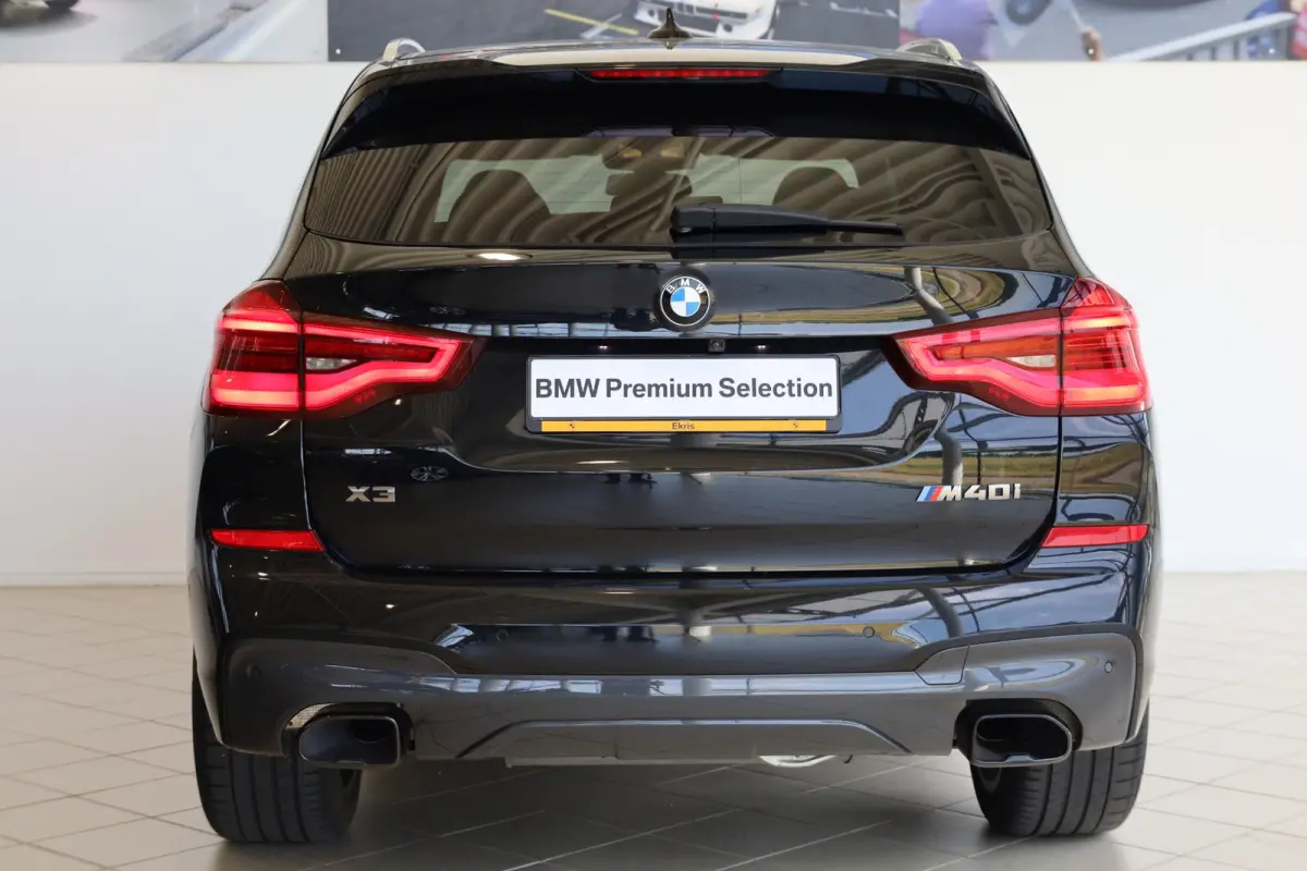 M40i xDrive Driving Assistant | Elektr. Trekhaak | Panoramadak | Head-Up | Elektrisch verstelbare stoelen