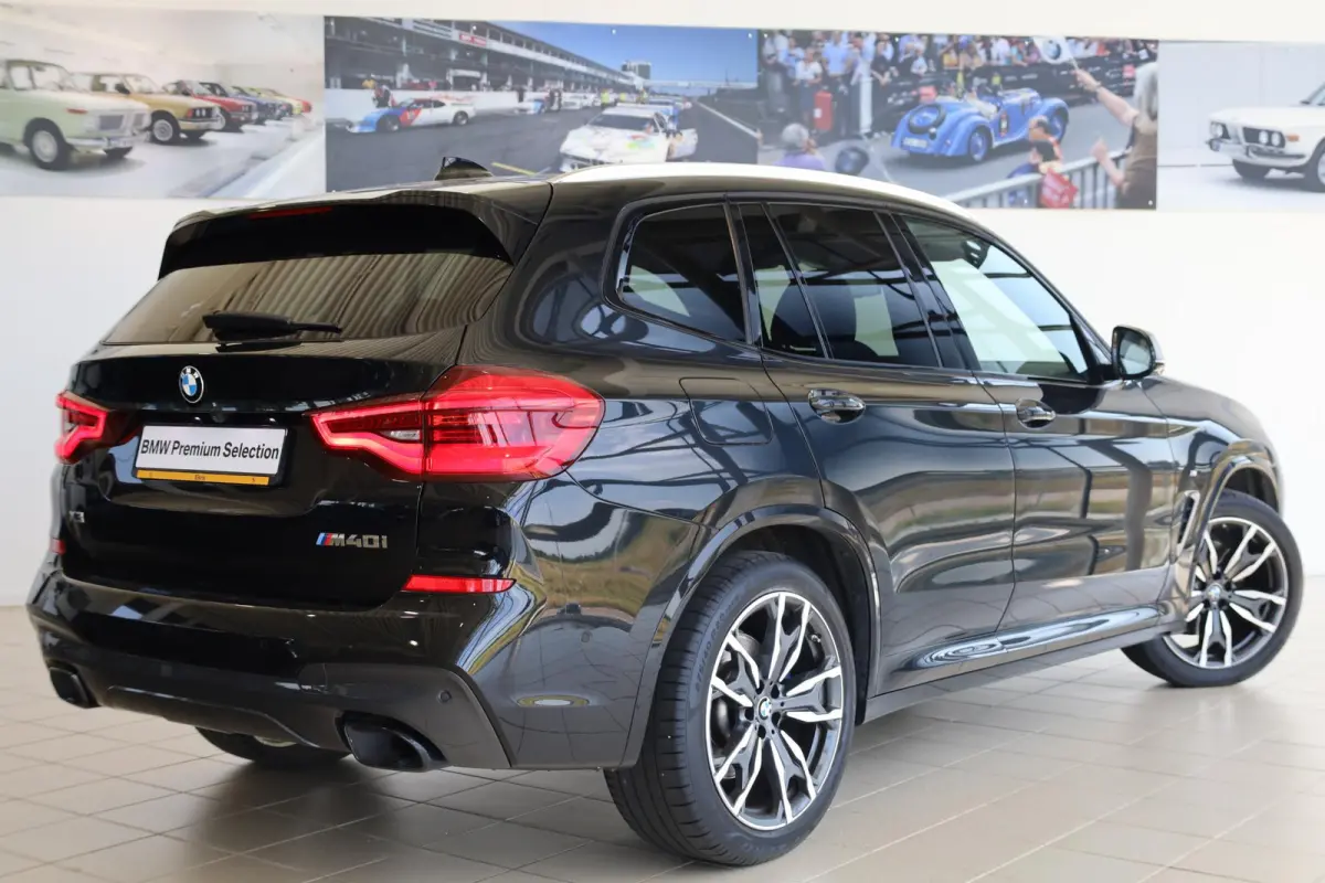 M40i xDrive Driving Assistant | Elektr. Trekhaak | Panoramadak | Head-Up | Elektrisch verstelbare stoelen