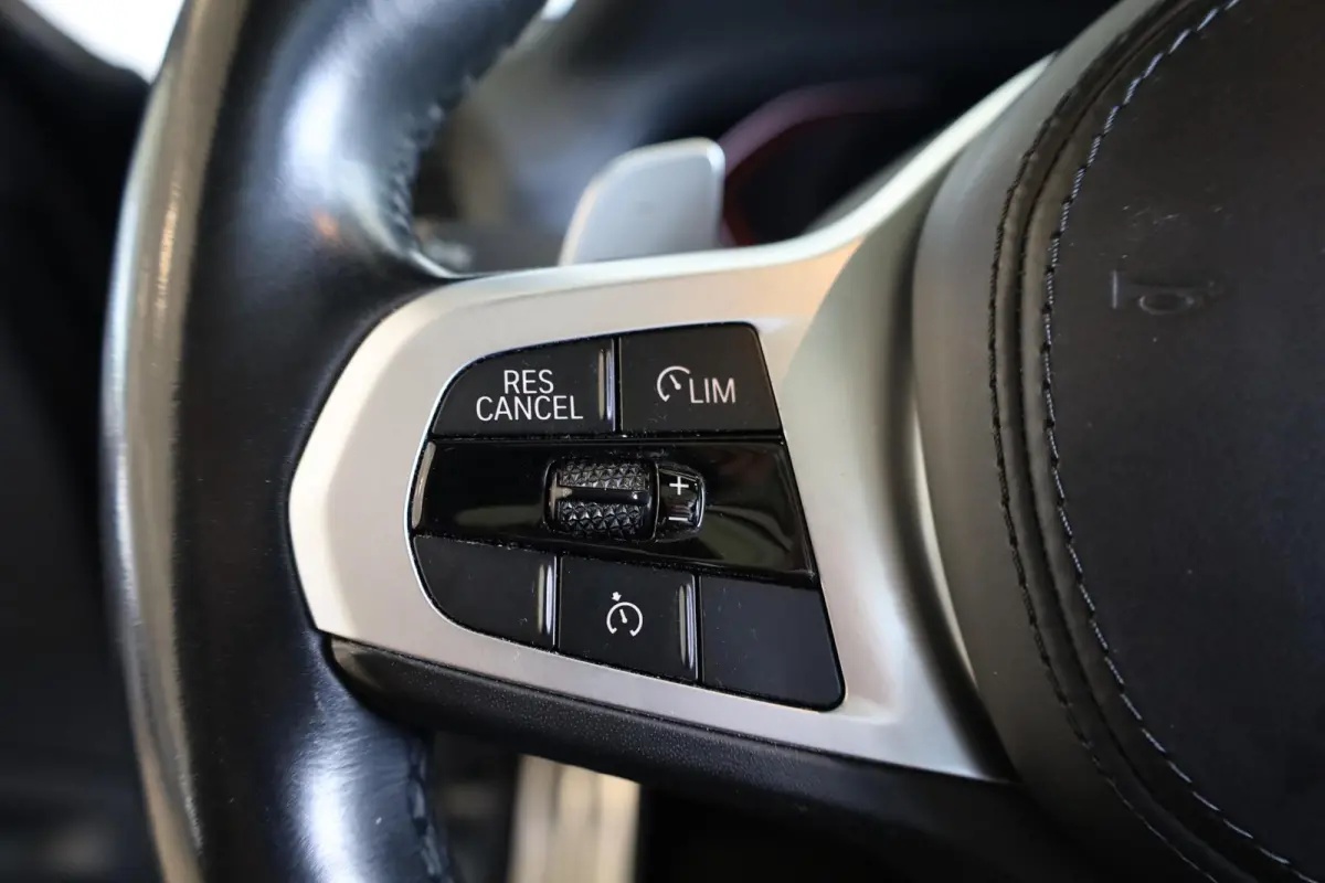 M40i xDrive Driving Assistant | Elektr. Trekhaak | Panoramadak | Head-Up | Elektrisch verstelbare stoelen