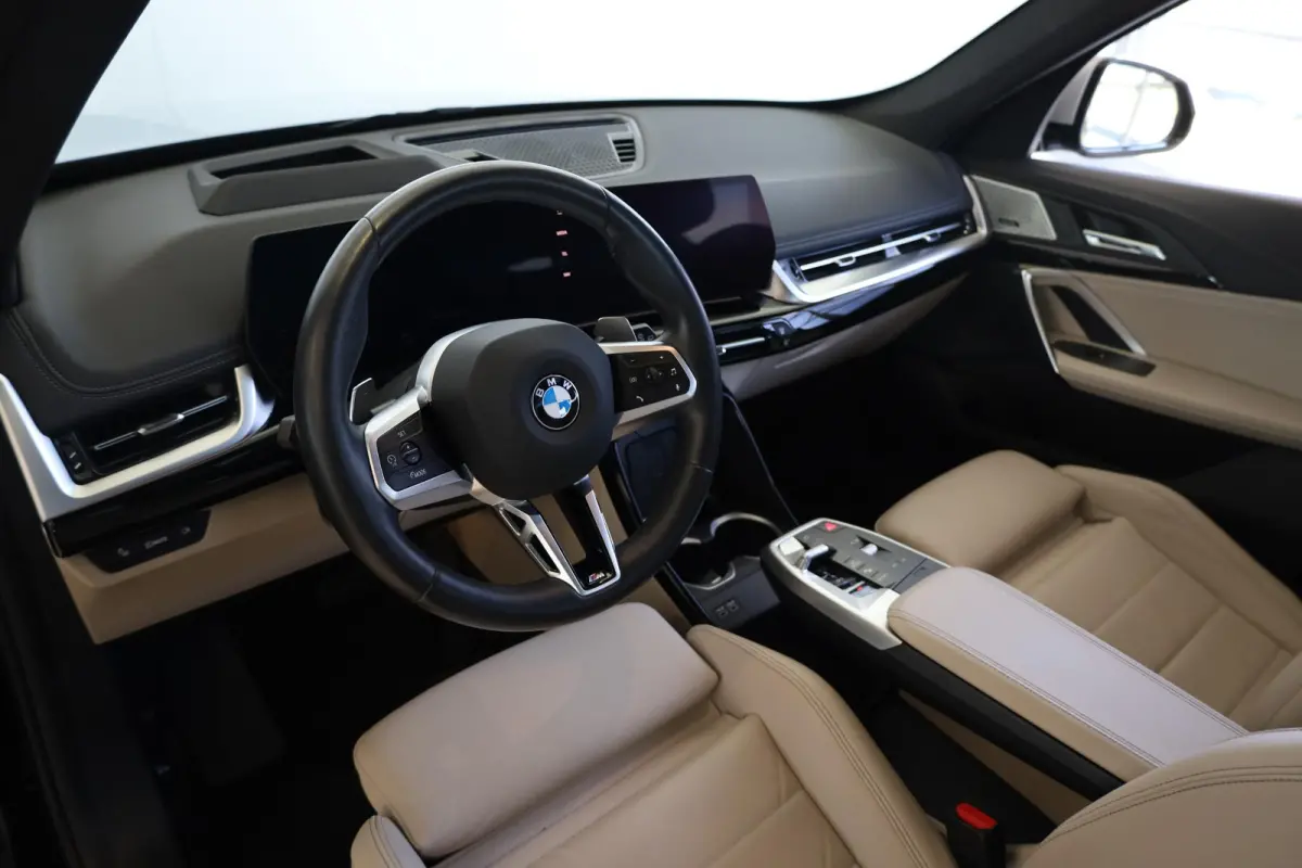 xDrive23i X-Line | Driving Assistant Professional | Elektr. Trekhaak | Head-Up Display | Panoramadak | Actieve stoel
