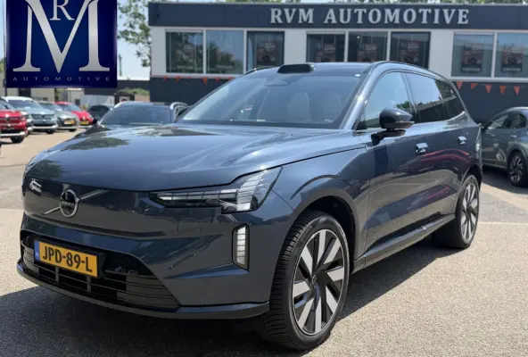 Twin Motor Performance Ultra 7p. 111 kWh