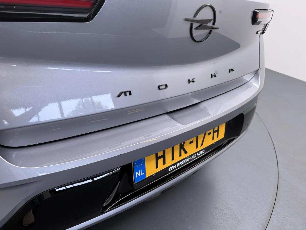 1.2 Turbo Hybrid GS / Alcantara / Navigatie / Camera / Parkeersensoren / Stuur -en Stoelverwarmd / Keyless / Carplay / 17'' LMV