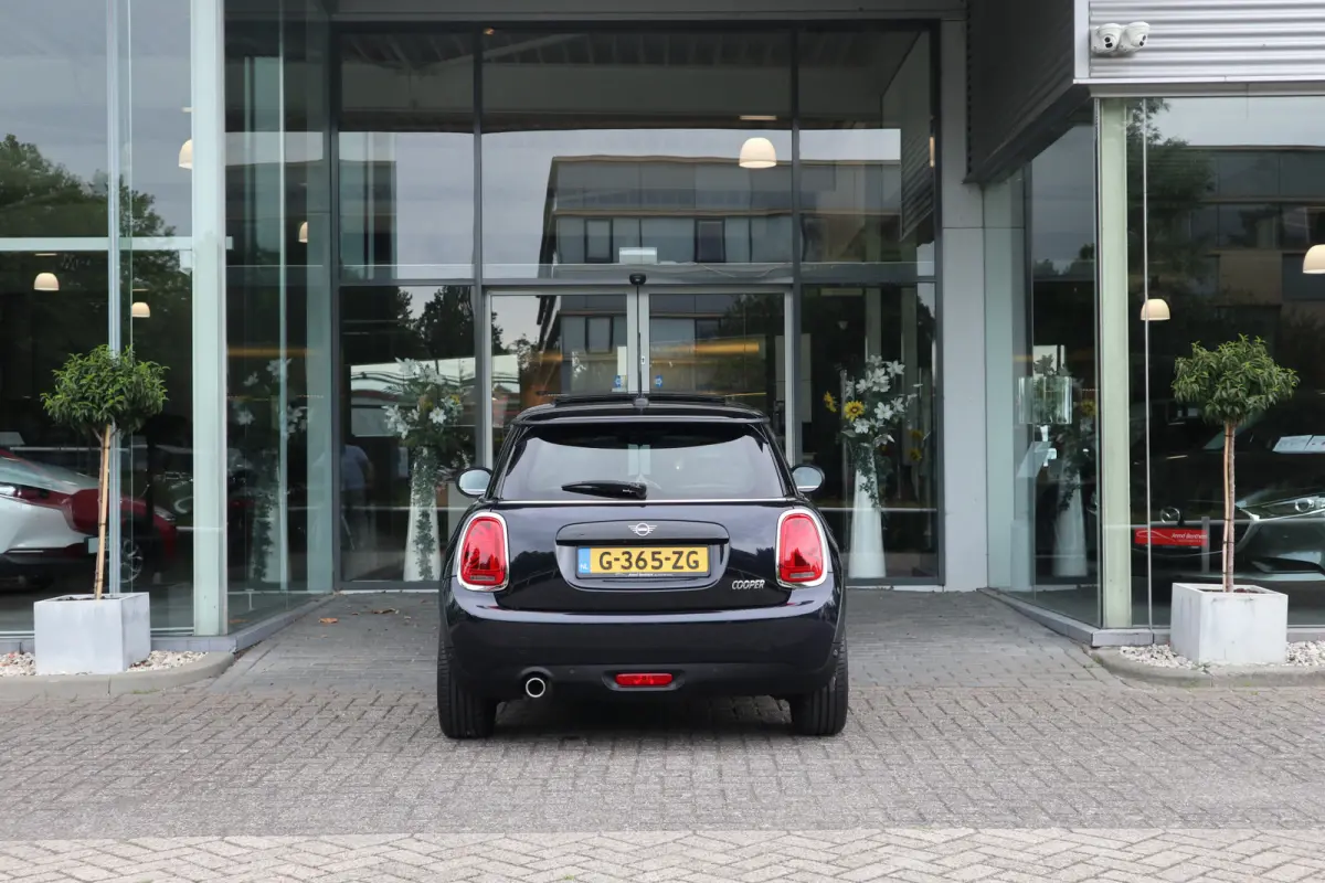 1.5 Cooper 60 Years Edition Pano / H&K Audio / Leer / Head-up / LED / Clima / Cruise