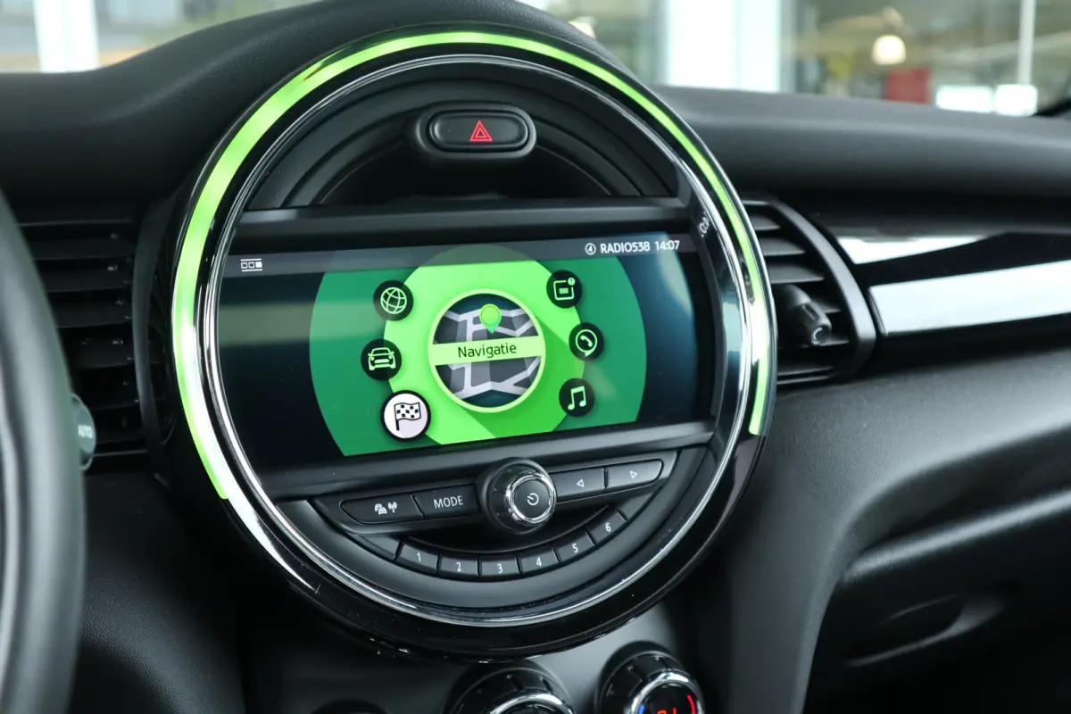 1.5 Cooper 60 Years Edition Pano / H&K Audio / Leer / Head-up / LED / Clima / Cruise