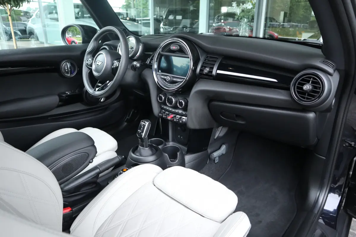 1.5 Cooper 60 Years Edition Pano / H&K Audio / Leer / Head-up / LED / Clima / Cruise