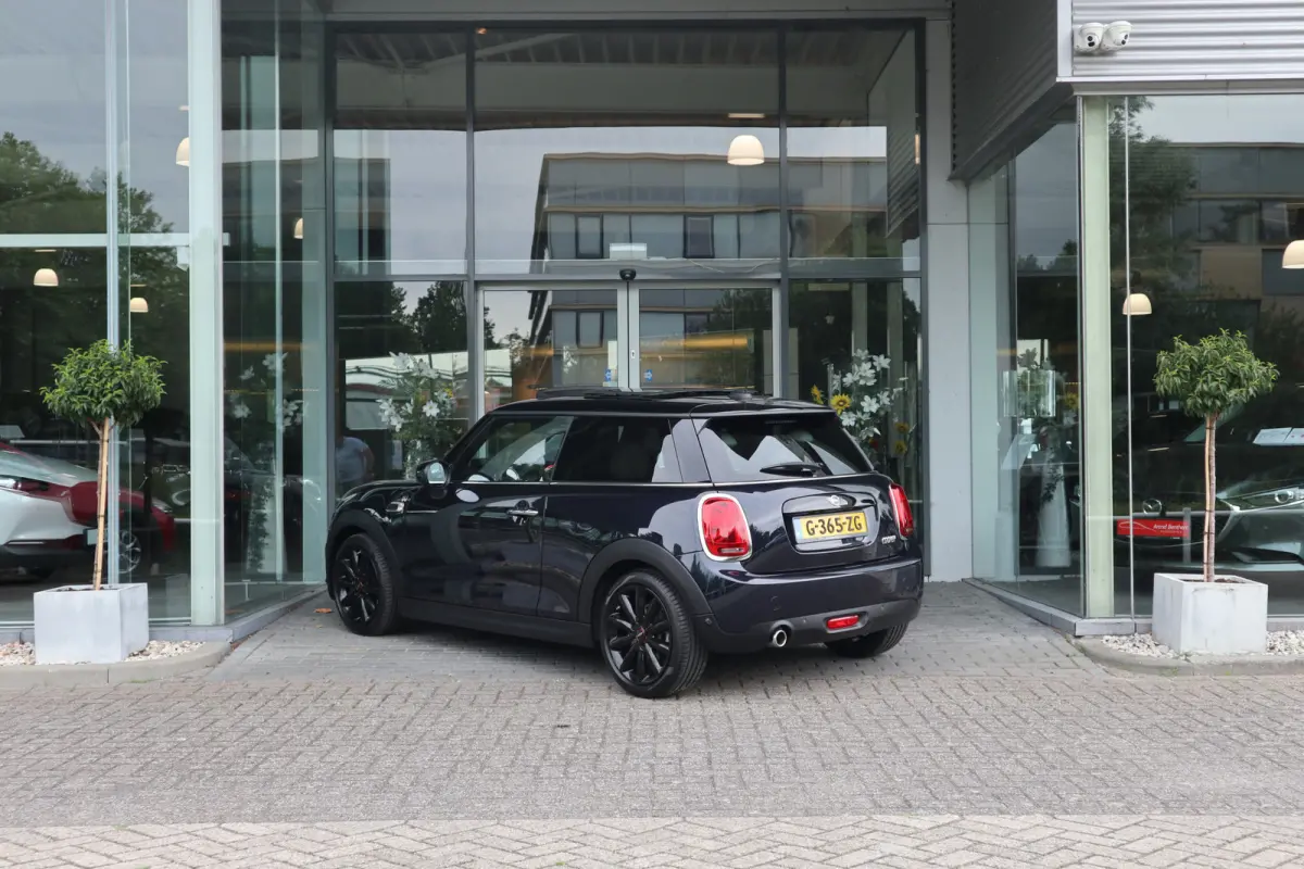 1.5 Cooper 60 Years Edition Pano / H&K Audio / Leer / Head-up / LED / Clima / Cruise