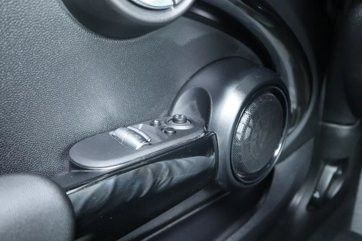 1.5 Cooper 60 Years Edition Pano / H&K Audio / Leer / Head-up / LED / Clima / Cruise