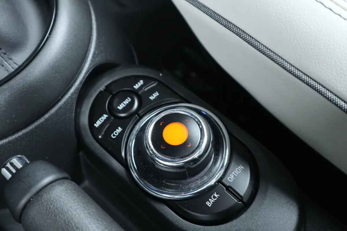 1.5 Cooper 60 Years Edition Pano / H&K Audio / Leer / Head-up / LED / Clima / Cruise